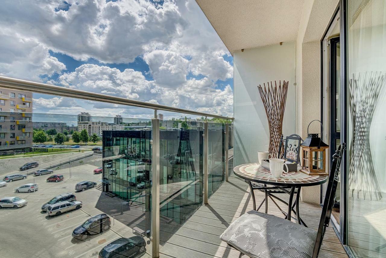 Bright Apartment Near Akropolis VNO Buitenkant foto